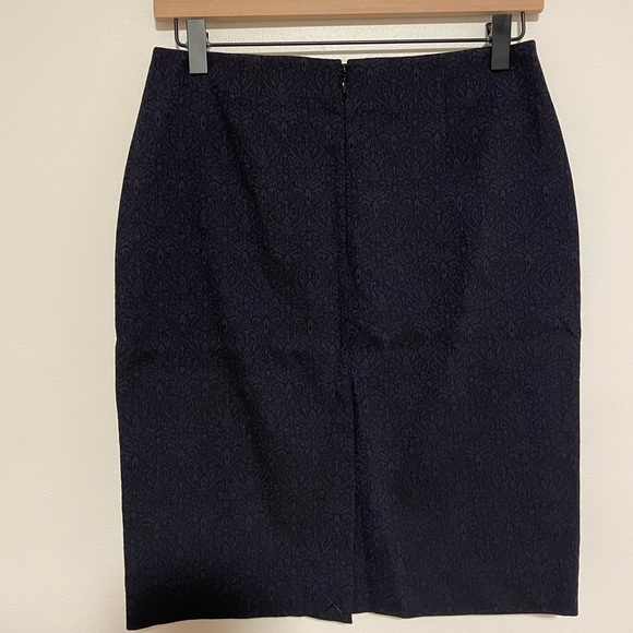 Banana Republic Size 0 Navy Skirt - Picture 6 of 8